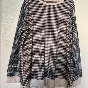 Lands End Women's Large Houndstooth Sweater with Side Vents Black & Brown